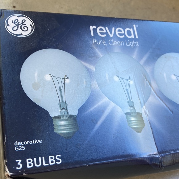 GE Reveal lightbulbs set of 3. New in box. Moved and won’t need. Vivid color - Picture 2 of 6